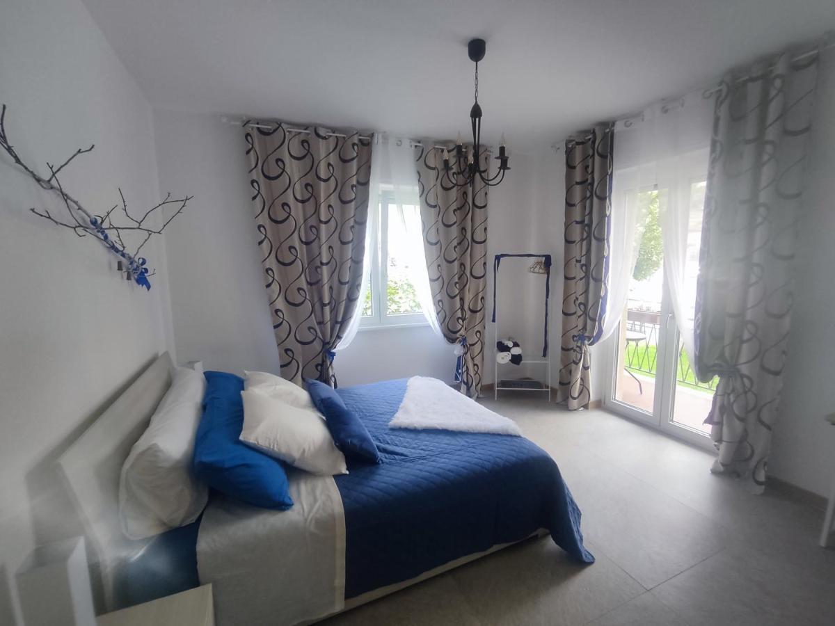 Tirano Express Luxury Apartments Екстериор снимка